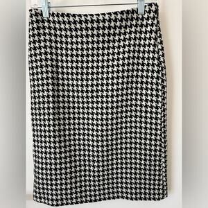 MaxMara Sz. 8 Wool Black/White Pencil Skirt Tweed Houndstooth Office Work buss.